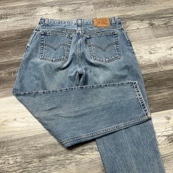 Vintage 90s Levis 550 Mid Wash Blue Women 14 Relaxed Tapered Denim Jeans Red Tab - Picture 1 of 12